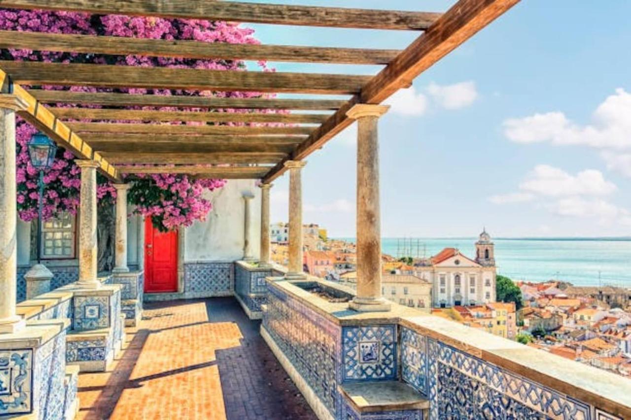 2 Bedroom Apartment For 4 People With Free Public Parking Лиссабон Экстерьер фото