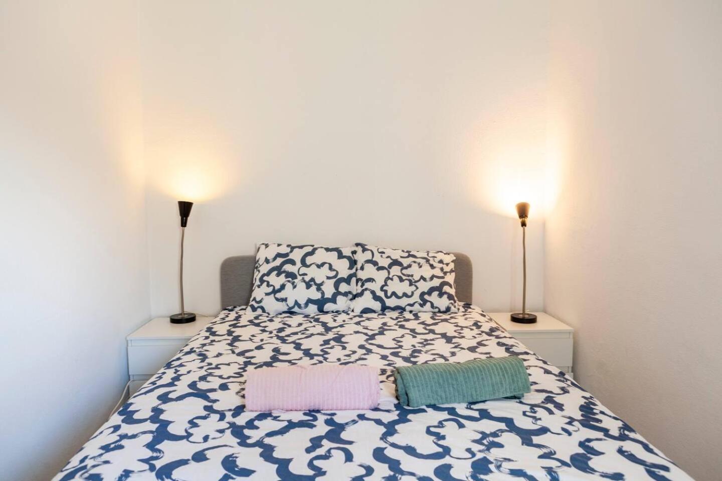 2 Bedroom Apartment For 4 People With Free Public Parking Лиссабон Экстерьер фото